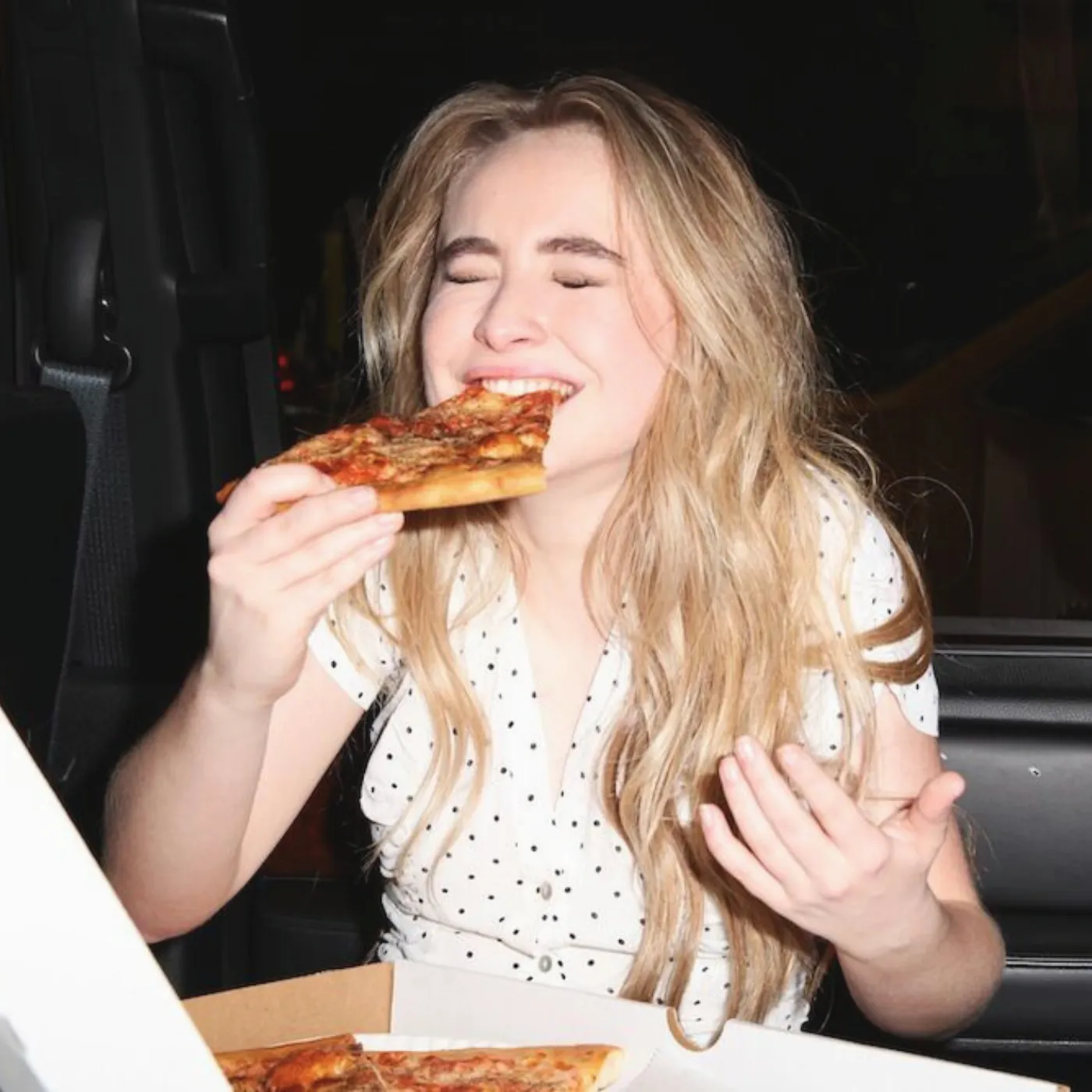 image_68314302e10b9 You Won’t Believe What Sabrina Carpenter Orders When No One’s Watching