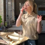 You Won’t Believe What Sabrina Carpenter Orders When No One’s Watching