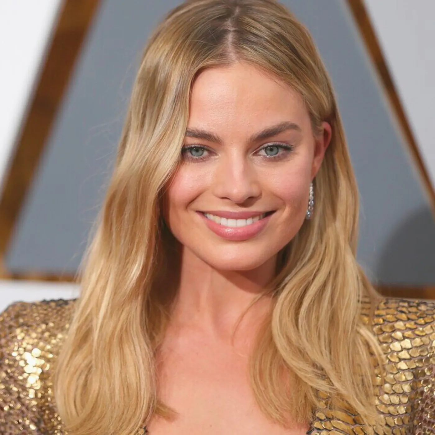 image_6832a274afe9d Margot Robbie’s Unexpected New Look Has People Talking Everywhere