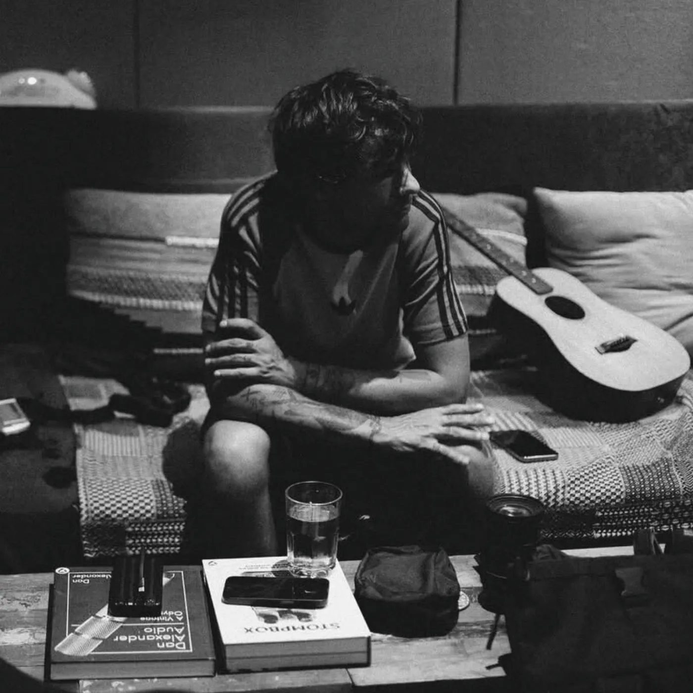 Louis Tomlinson Drops Mysterious Hint In New Song—Is He Taking Shots at Harry Styles?