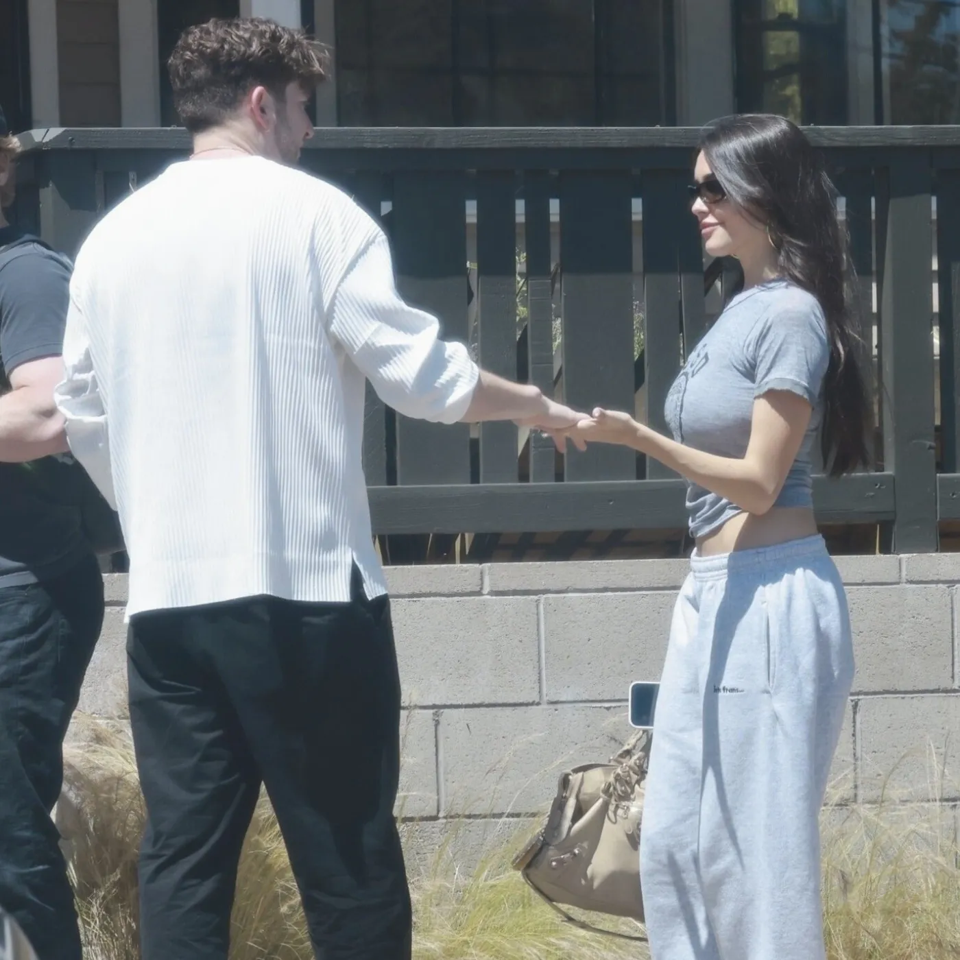 image_6833ddce1e2d4 Los Feliz Buzzes After Madison Beer Shares Electric Connection With Chart-Topping Musician! What’s Next?