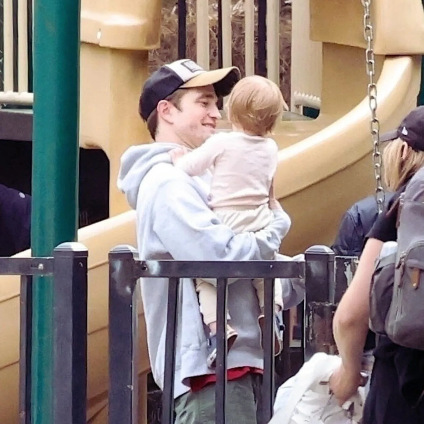 Robert Pattinson Suddenly Turns Into A Mysterious Hot Dad Triggering Viral Madness