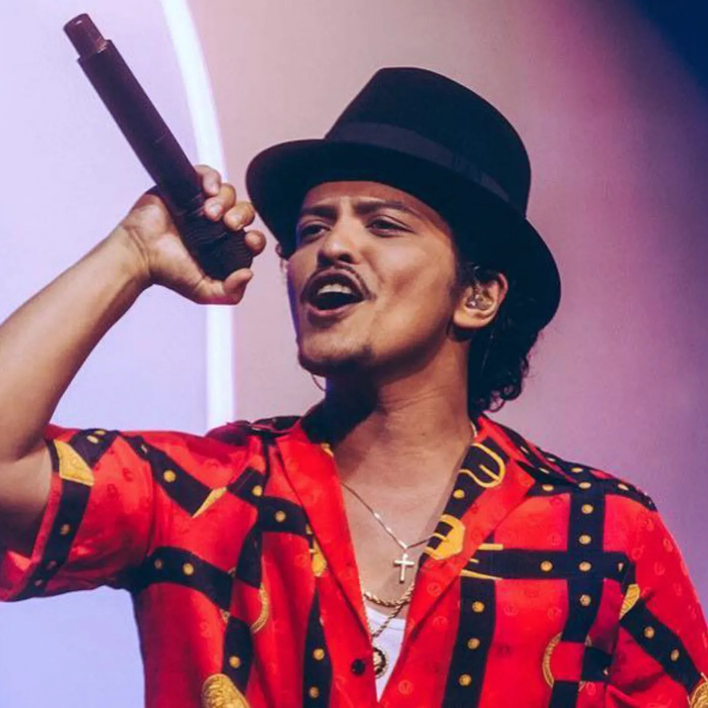 image_683402b182b69 Bruno Mars Caught Doing What No One Expected in Las Vegas Show