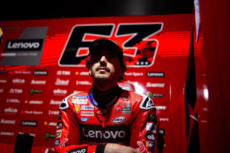 Bagnaia and the most controversial statement after the British Grand Prix crash: 'I don't feel anything at all' 19 Bagnaia and the most controversial statement after the British Grand Prix crash: 'I don't feel anything at all'