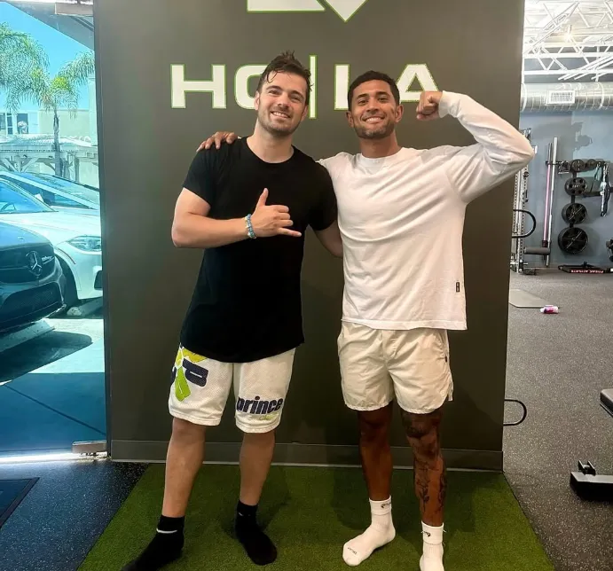 Why does Martin Garrix keep going to the gym? What turning point awaits him?