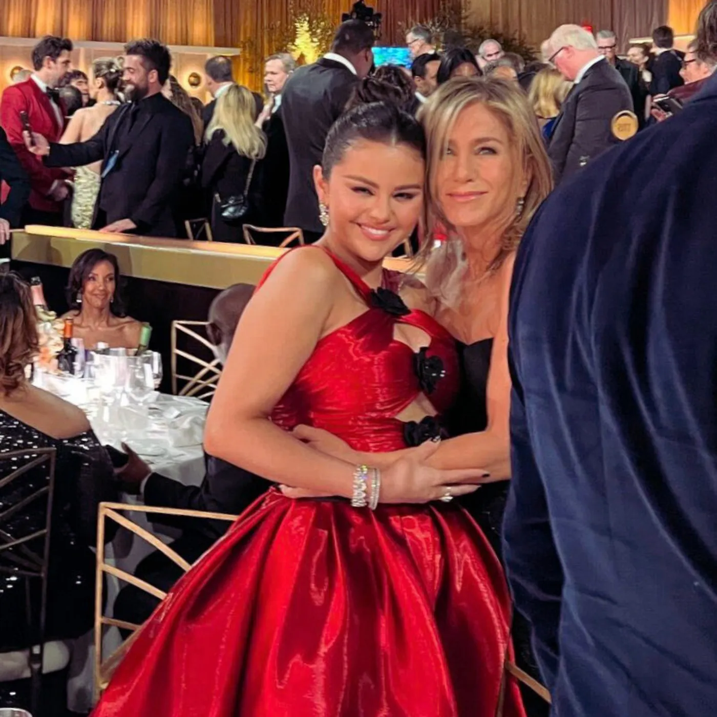 image_683542cc794a2 Selena Gomez and Jennifer Aniston Friendship Exposed Behind Closed Doors