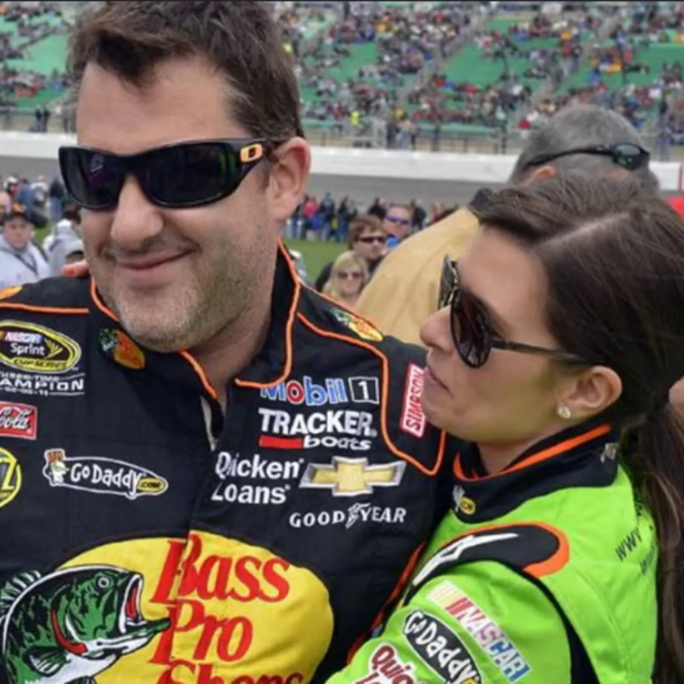 Global Shock! Danica Patrick and Tony Stewart Unexpectedly Revealed Mysterious Smiling Moments at Indy 500 Airport – Shocking Secret Behind Causes Social Media to Stir