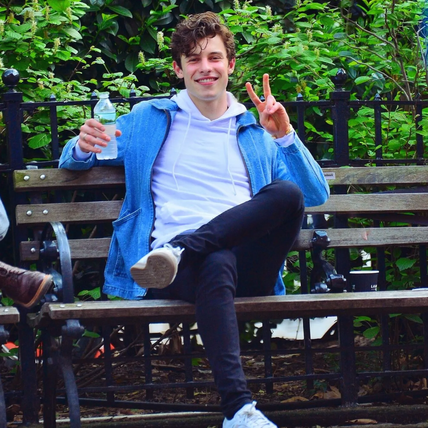 image_6837c73123e5a Shawn Mendes Stuns Industry After Co-Workers Reveal Unsettling Obsession Backstage