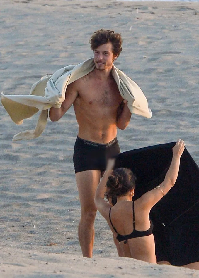 After Much Speculation, Shawn Mendes Reveals the Identity of His Secret Lover – Fans Left in Utter Shock! 19 After Much Speculation, Shawn Mendes Reveals the Identity of His Secret Lover – Fans Left in Utter Shock!