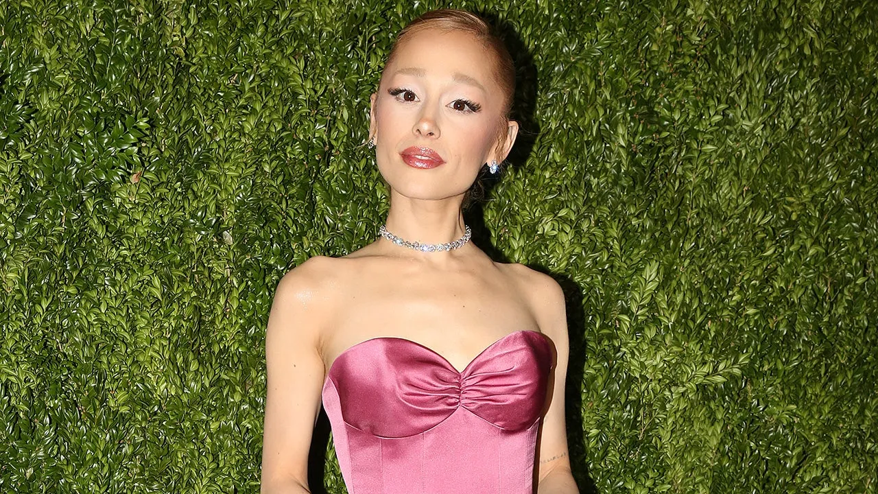 image_683813a39ebb4 Shocking the Internet: Ariana Grande's New Look Leaves Everyone in Disbelief!
