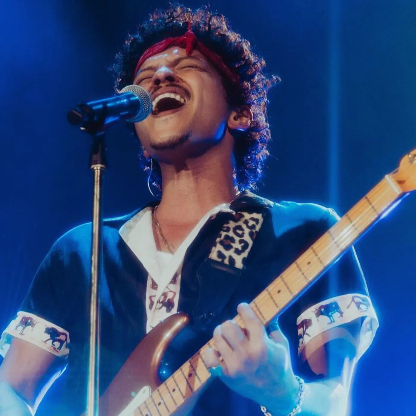 image_68394928c08d0 Bruno Mars Shocks Vegas with Michael Jackson Tribute as Mystery Guest Sparks Frenzy