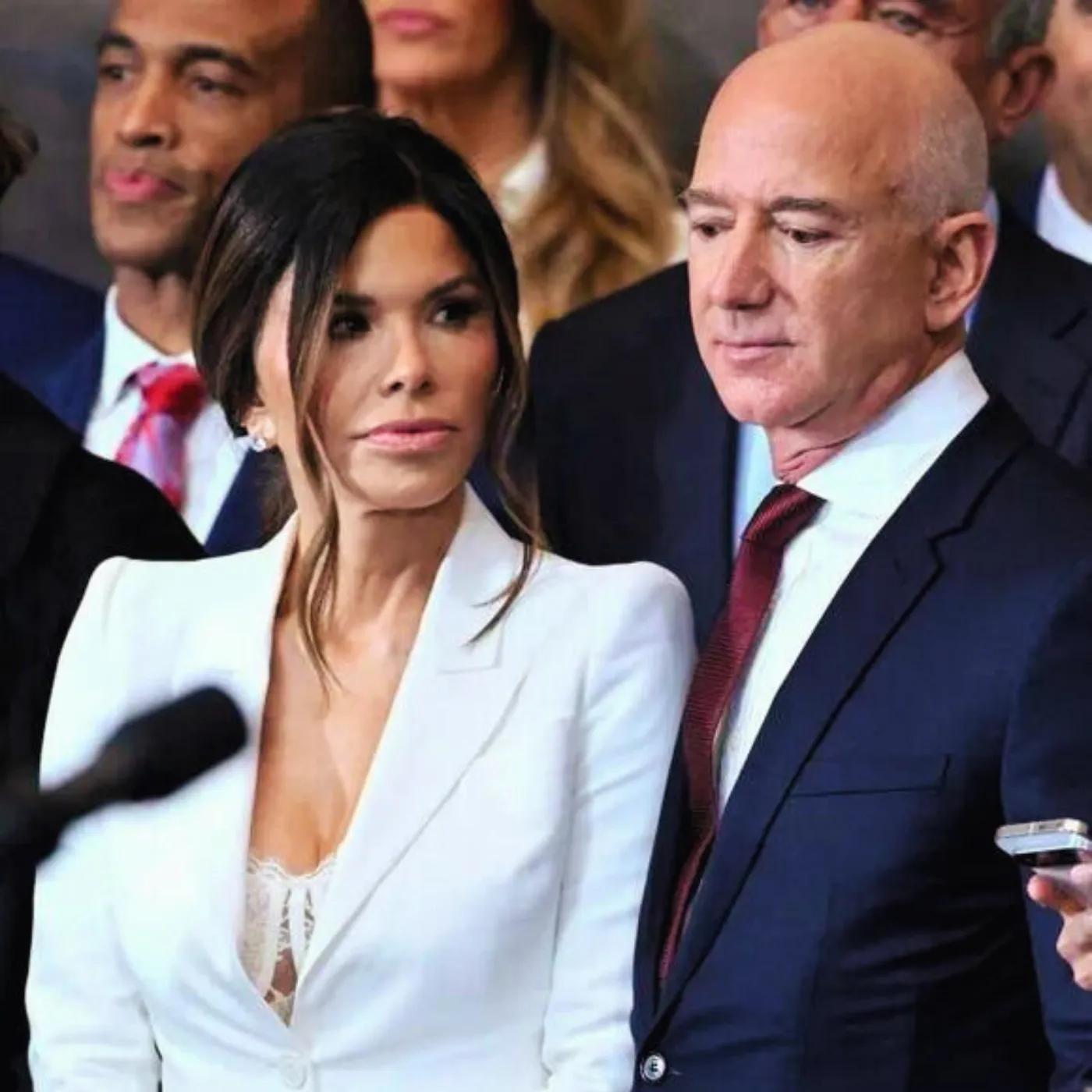 image_68395ae748f9e Jeff Bezos Prenup Sparks Frenzy Over Lauren Sánchez Power Play