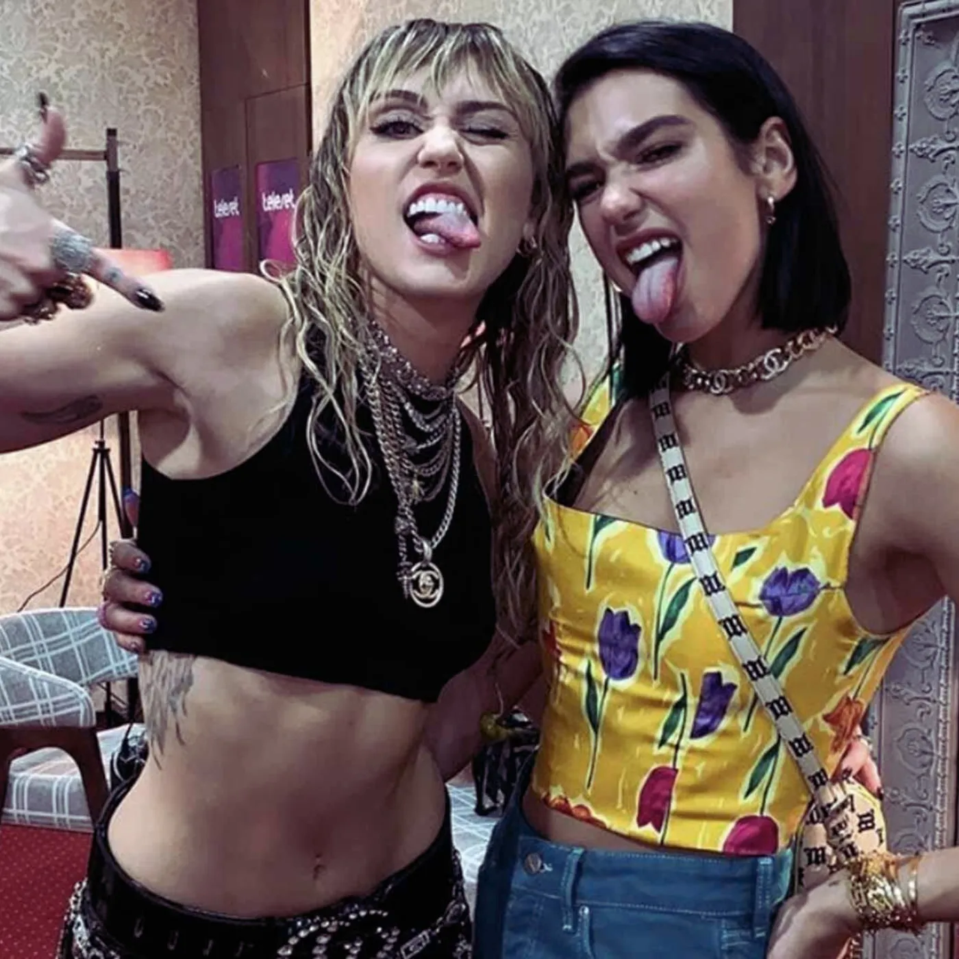 image_683a80c50eecd Miley Cyrus Ignites Controversy With Subtle Shade Directed at Dua Lipa
