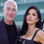 Public Turns On Jeff Bezos As Lauren Sánchez Shows Off $7K UFO Purse 1 Public Turns On Jeff Bezos As Lauren Sánchez Shows Off $7K UFO Purse