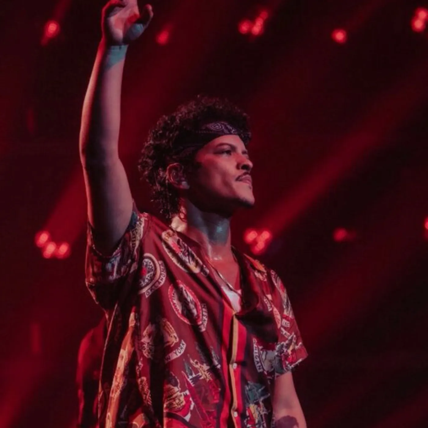 image_683cfc79c5538 Bruno Mars Sparks Millions of Questions With a Single Wink