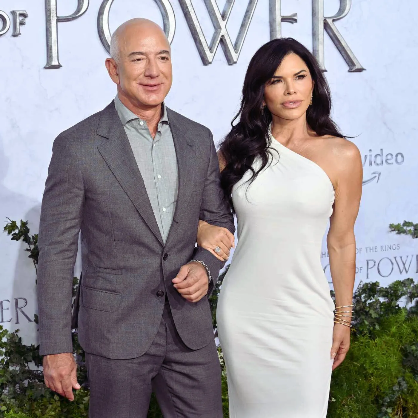 image_683d6c1d1549a Inside Jeff Bezos & Lauren Sánchez’s First Secret Encounter — What Really Happened