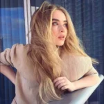 Sabrina Carpenter’s Racy Shorts Reveal Sends Social Media Into Overdrive 1 Sabrina Carpenter’s Racy Shorts Reveal Sends Social Media Into Overdrive