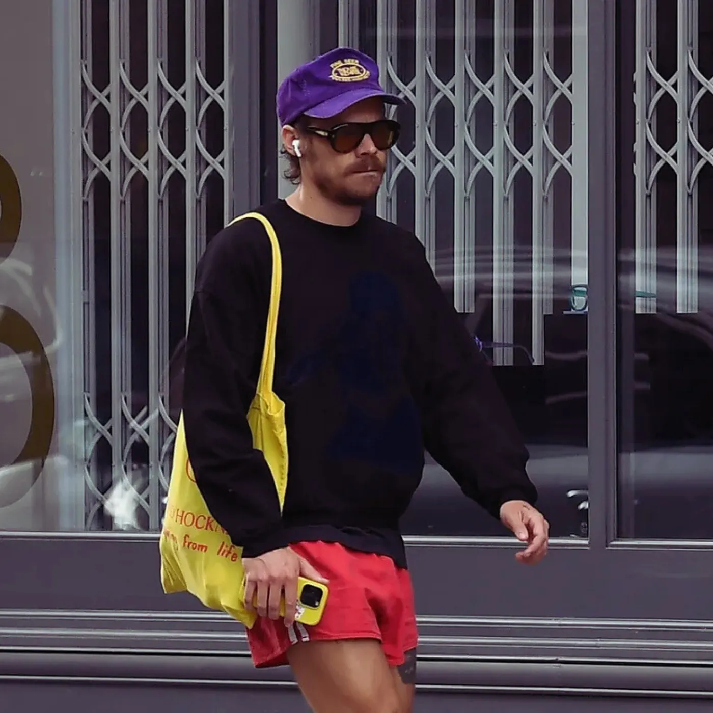Harry Styles Shatters the Internet Wearing Tiny Shorts — Muscles Steal the Spotlight