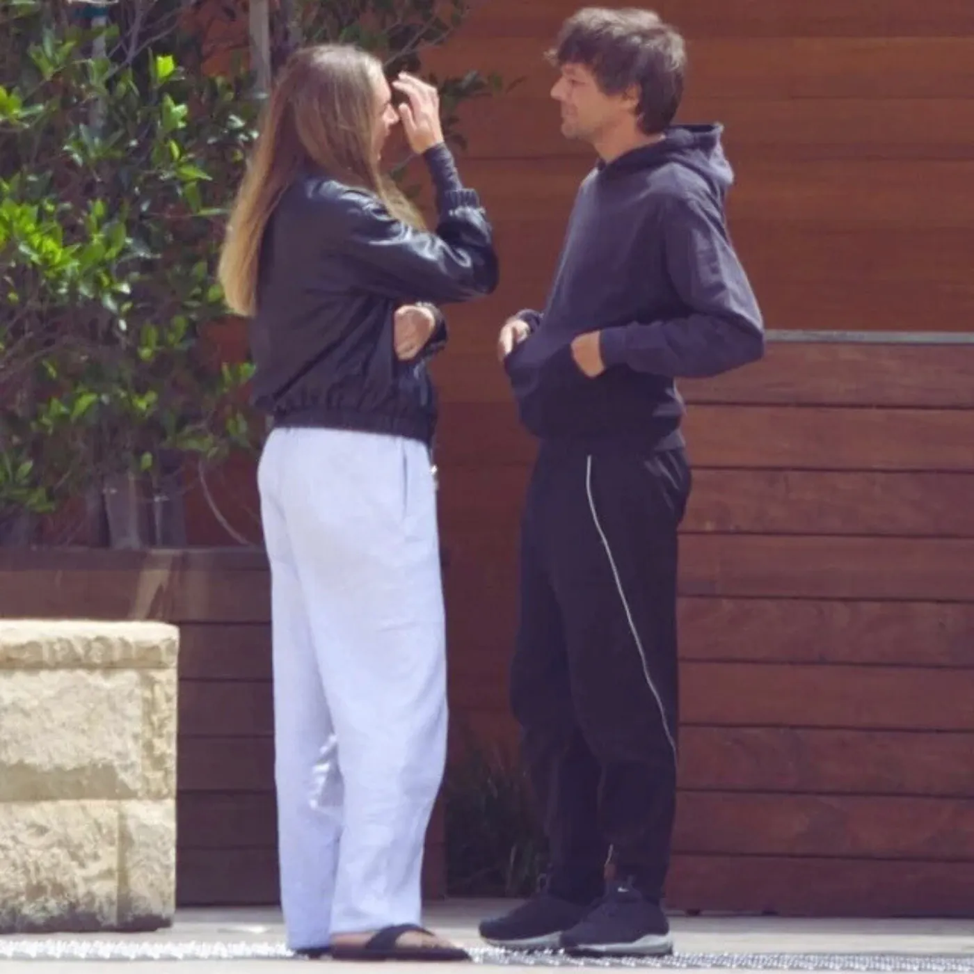 Louis Tomlinson Drops Jaw-Dropping Response After Fake Dating Claims with Zara McDermott!