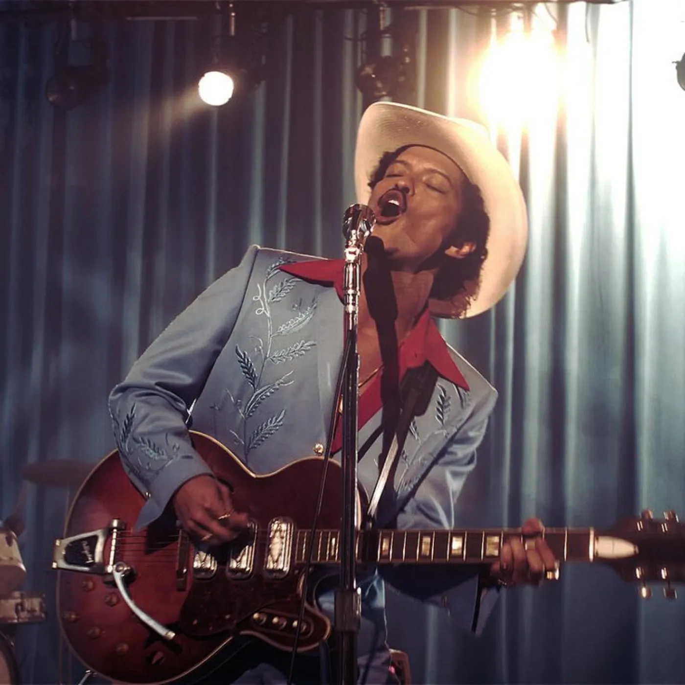 image_68410fb15d84f Bruno Mars and Lady Gaga’s Hit Outsells Whitney Houston Classic