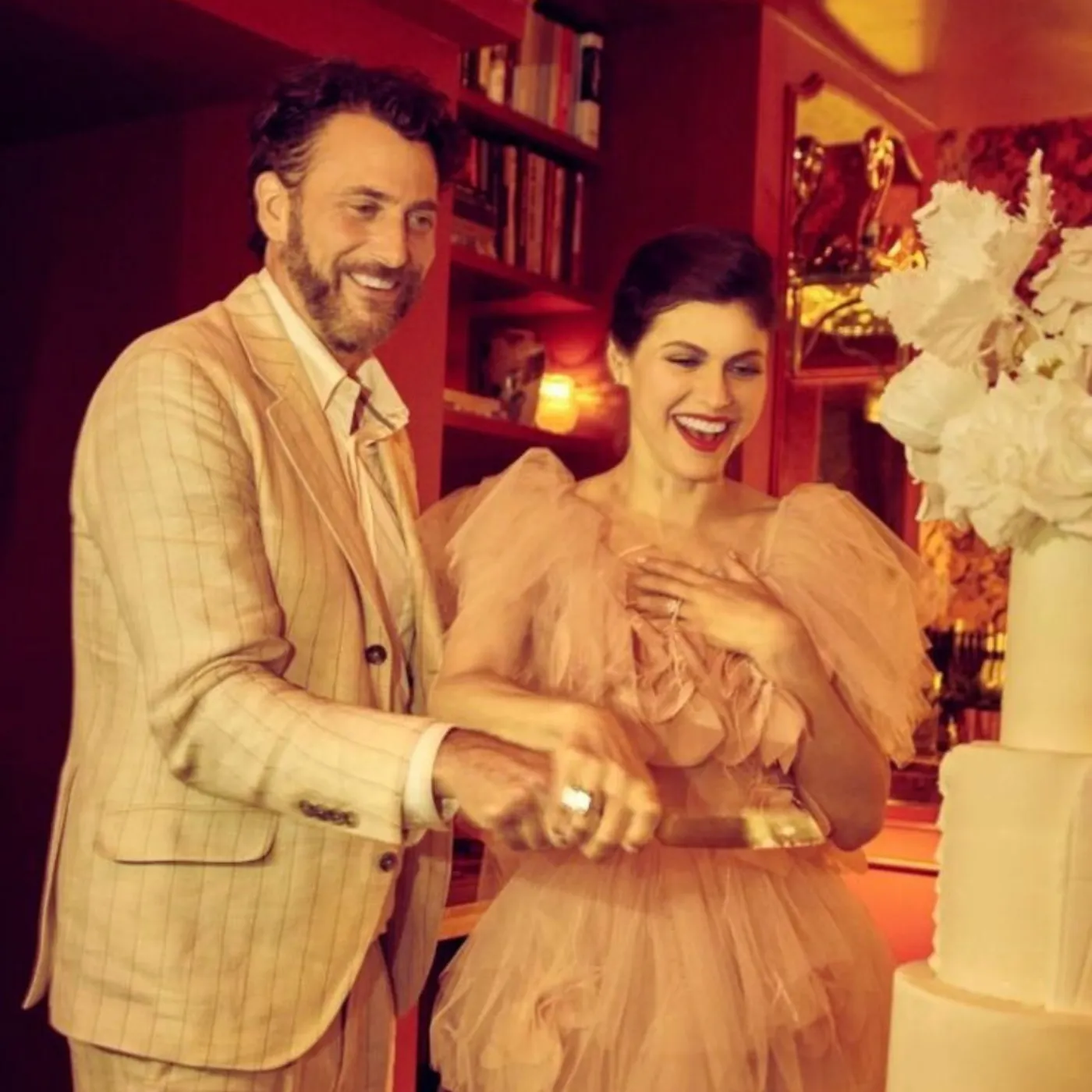 image_68414ba9e8ad0 The Untold Truth About Alexandra Daddario’s Husband That Will Blow Your Mind