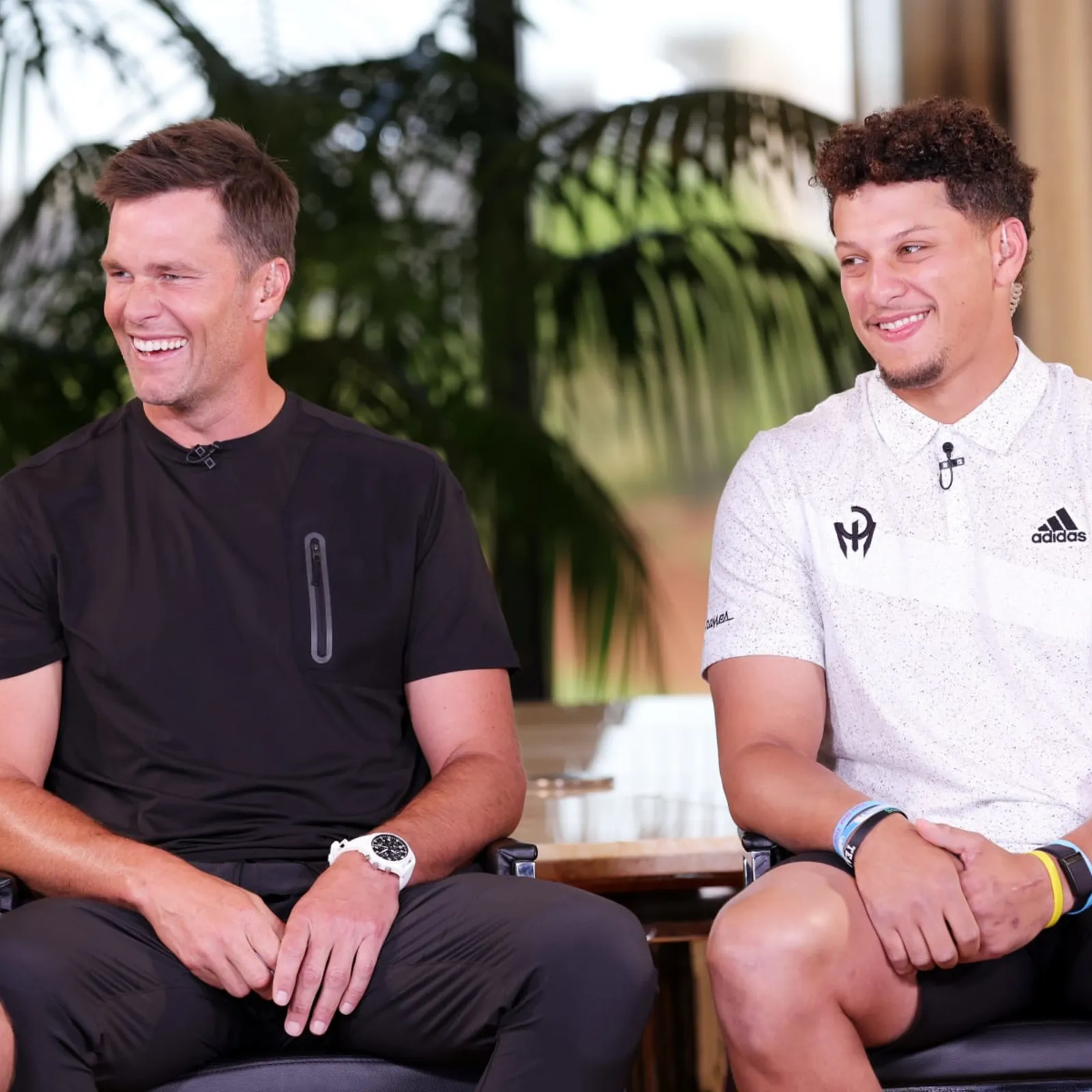 image_68414f5e52802 Tom Brady Goes Big: NFL Fans Erupt in Heated Debate Over “Bizarre” Promise to Mahomes!