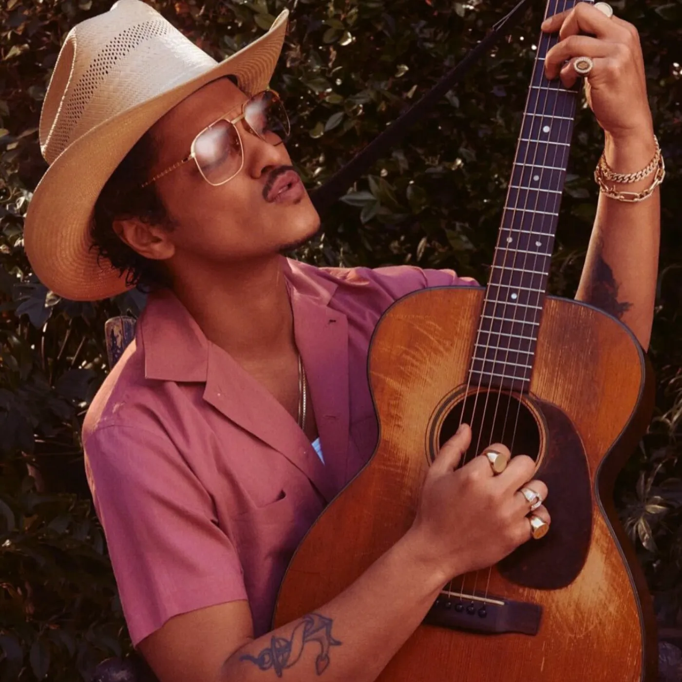 image_68424ea99aba0 Bruno Mars Sparks Fashion Frenzy with Bold Cowboy Hat Move