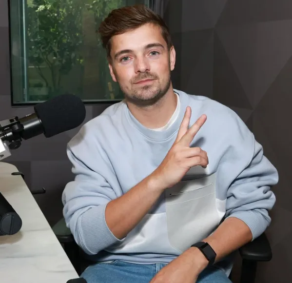 Solo Dance Party in the studio: Martin Garrix extremely excited about the upcoming music release