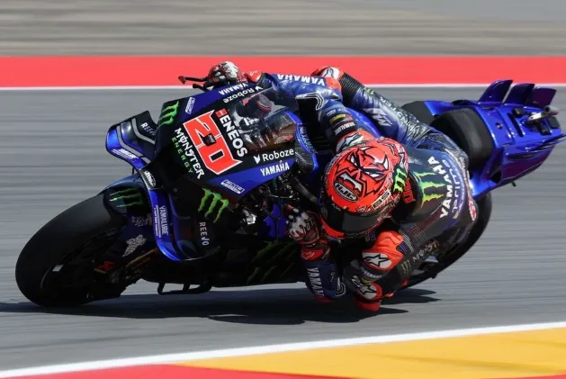 Quartararo Gets Angry After a Bad Day in Aragon: Yamaha Confused About the Source of the Problem