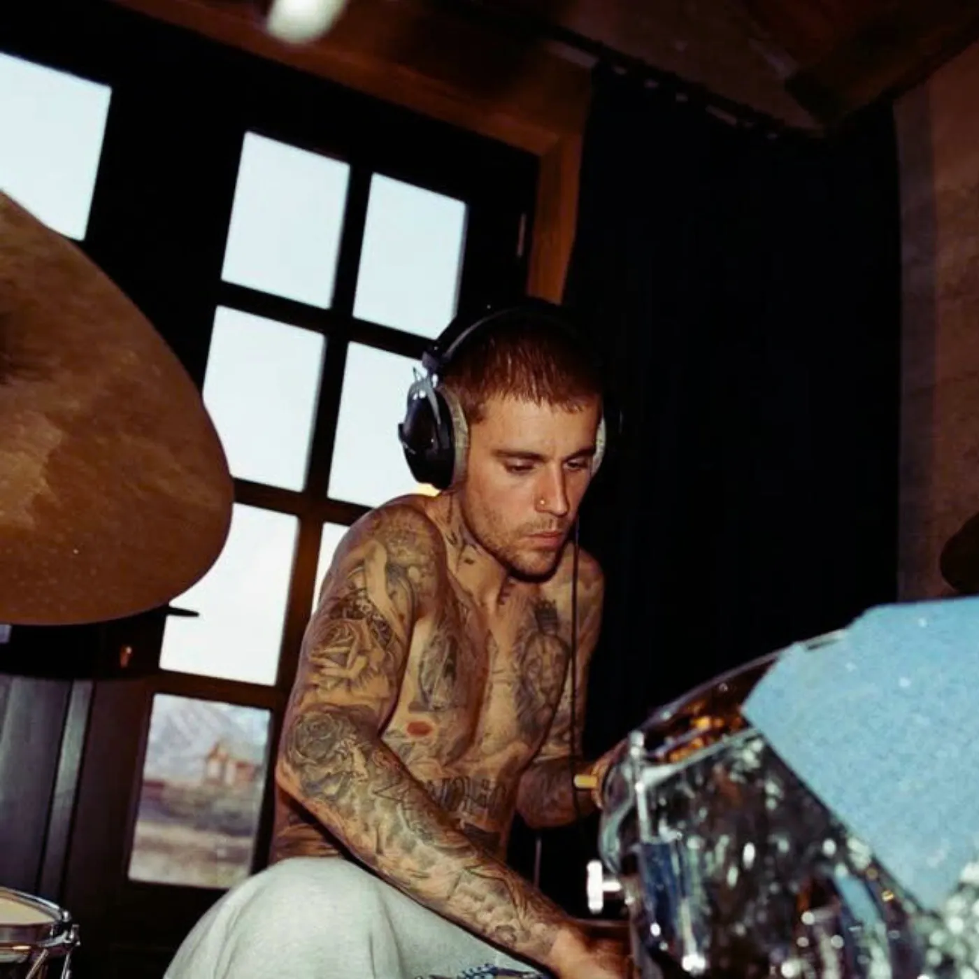 image_6843c466af8f0 Inside Justin Bieber’s Troubling Turn: Mystery Injury, Erratic Behavior, and Hailey’s Deafening Silence