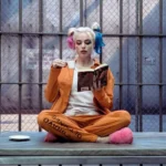 A Fantasy Novel in Margot Robbie’s Hands Sparked One of This Week’s Wildest Online Debates 1 A Fantasy Novel in Margot Robbie’s Hands Sparked One of This Week’s Wildest Online Debates