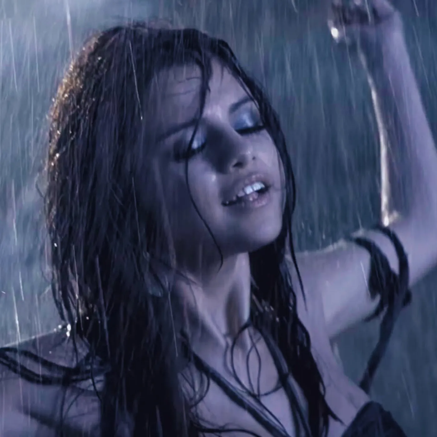 image_68456d4482b1e Leona Lewis Walked Out Mid Pitch Leaving Selena Gomez To Claim Iconic Hit