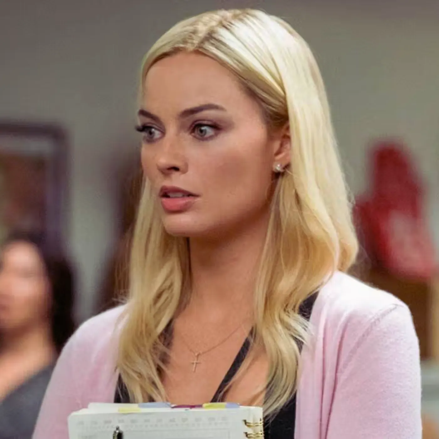 image_684647e7c96fb Margot Robbie Reveals Shocking Film Experience: "The Most Magical Moment of My Life!"