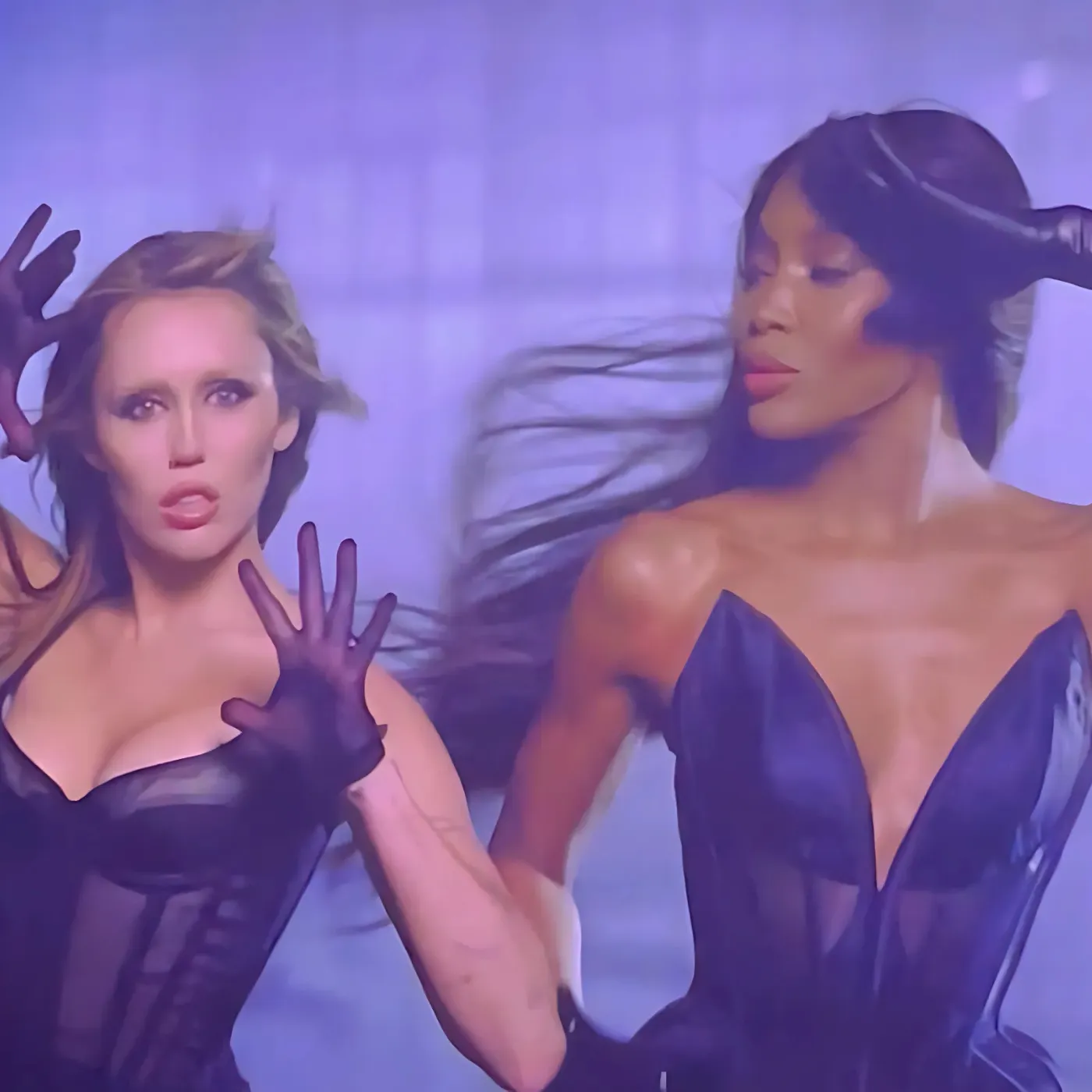 Naomi Campbell Hails Miley Cyrus as “The Queen,” Sending Shockwaves Through the Music Industry