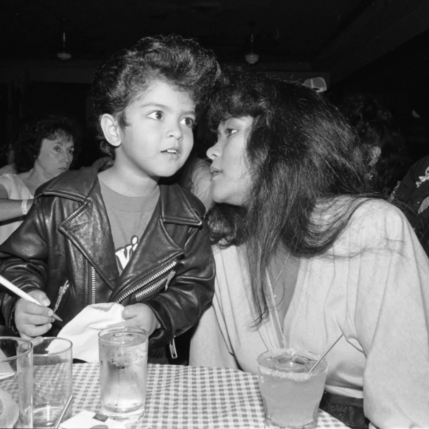What Bruno Mars Never Got to Tell His Mom Before She Passed — It’s Gut-Wrenching