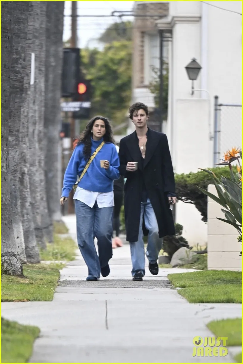 Social Media Is Losing It Over Shawn Mendes’ Outfit – A Tease for a Romantic Comedy Role or Just a Fashion Masterstroke?
