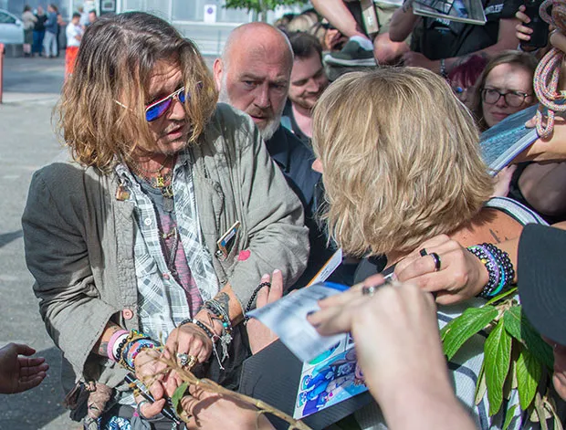 image_684a51c3224ce Johnny Depp was overwhelmed by the unbelievable birthday gift: The million-dollar house. The identity of the giver is astonishing!