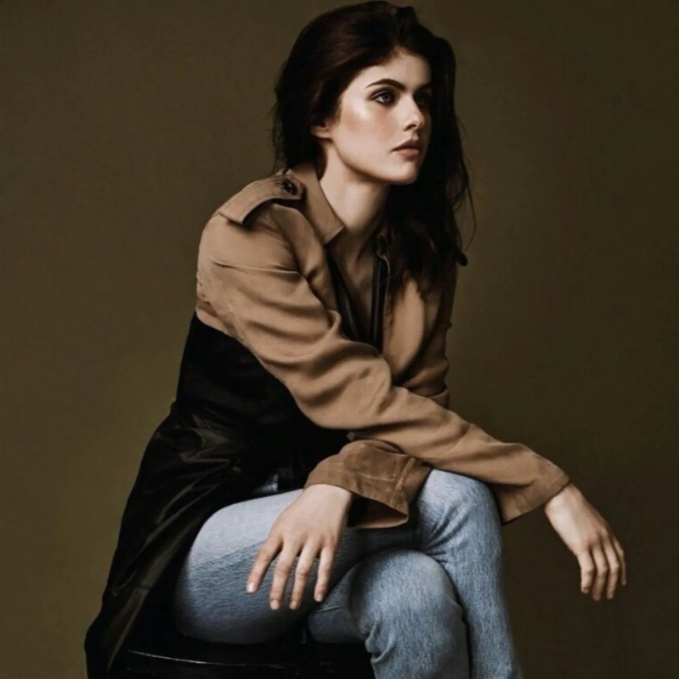 image_684a8f08d4376 “I Wasn’t Supposed to Say This”—Alexandra Daddario’s Confession Leaves Fans Speechless