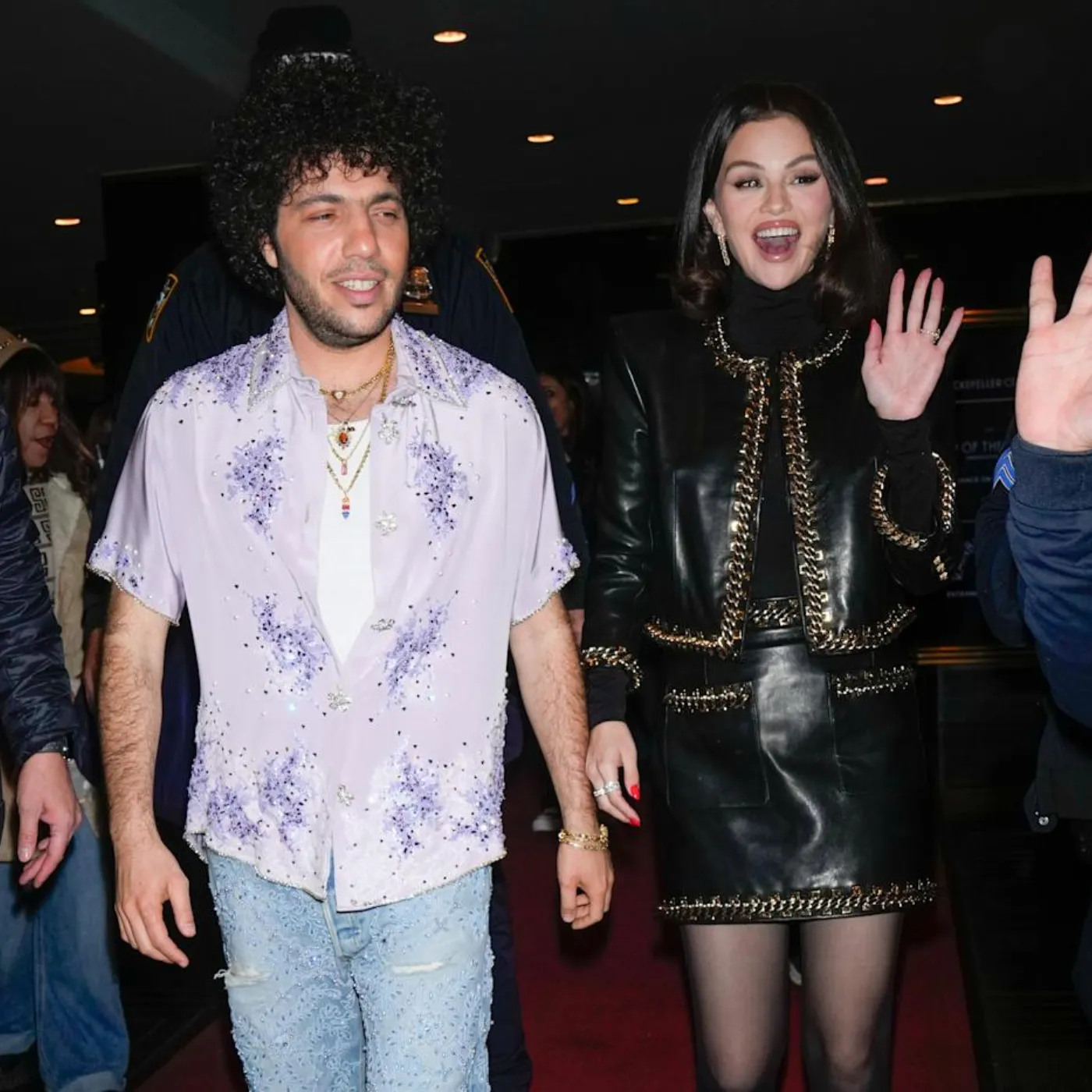 Selena Gomez Stuns in Oversized T-Shirt as Benny Blanco’s Reaction Sparks Internet Frenzy