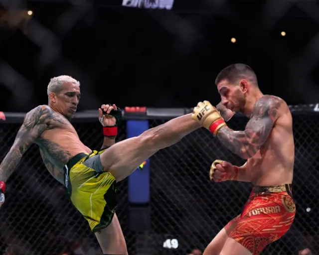 "Lightweight is no joke" – Charles Oliveira reveals why Ilia Topuria should be more worried than proud! 19 "Lightweight is no joke" – Charles Oliveira reveals why Ilia Topuria should be more worried than proud!