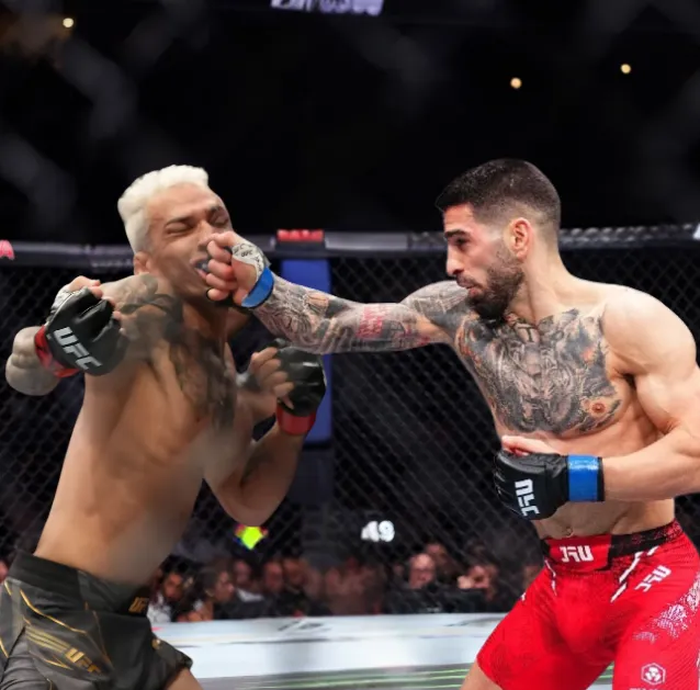 Ilia Topuria has just discovered Charles Oliveira's critical weakness – And he believes he will put Oliveira to sleep in one round.