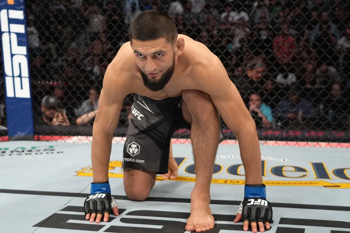 image_684ba5534c2fe Khamzat Chimaev may be undefeated, but Dricus Du Plessis just revealed a plan to make the 'Wolf' collapse right from the start!