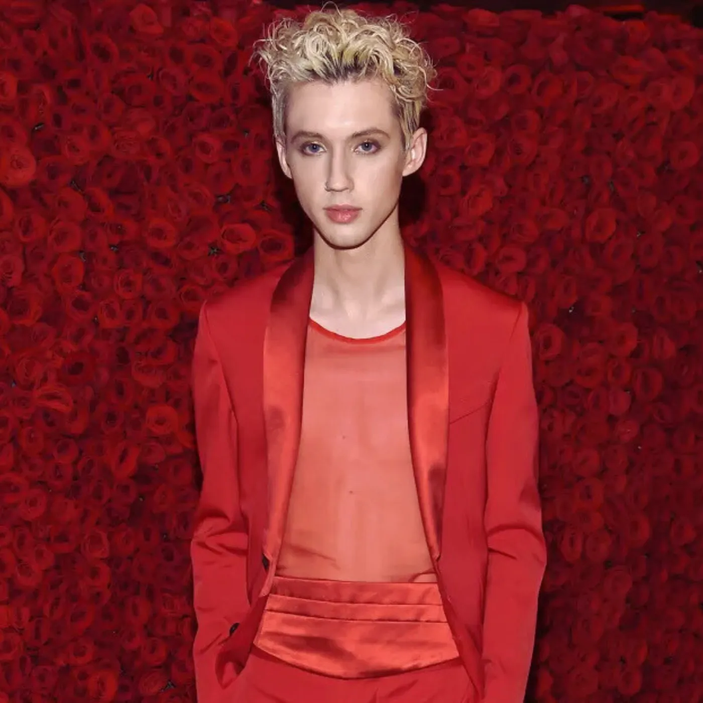 image_684bc659d06bf Troye Sivan Claims There’s No Stripey Blanket—Internet Says: "That's Exactly What a Liar Would Say"