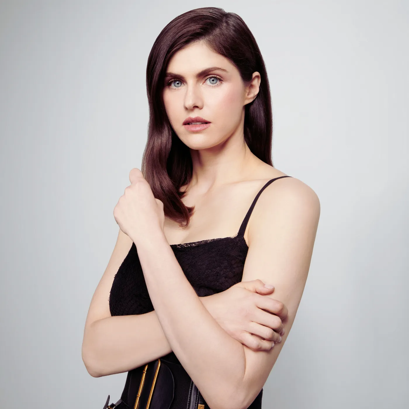 image_684bdfc6e6644 Alexandra Daddario’s “Uncopyable Charm” Has Hollywood’s Power Players Whispering