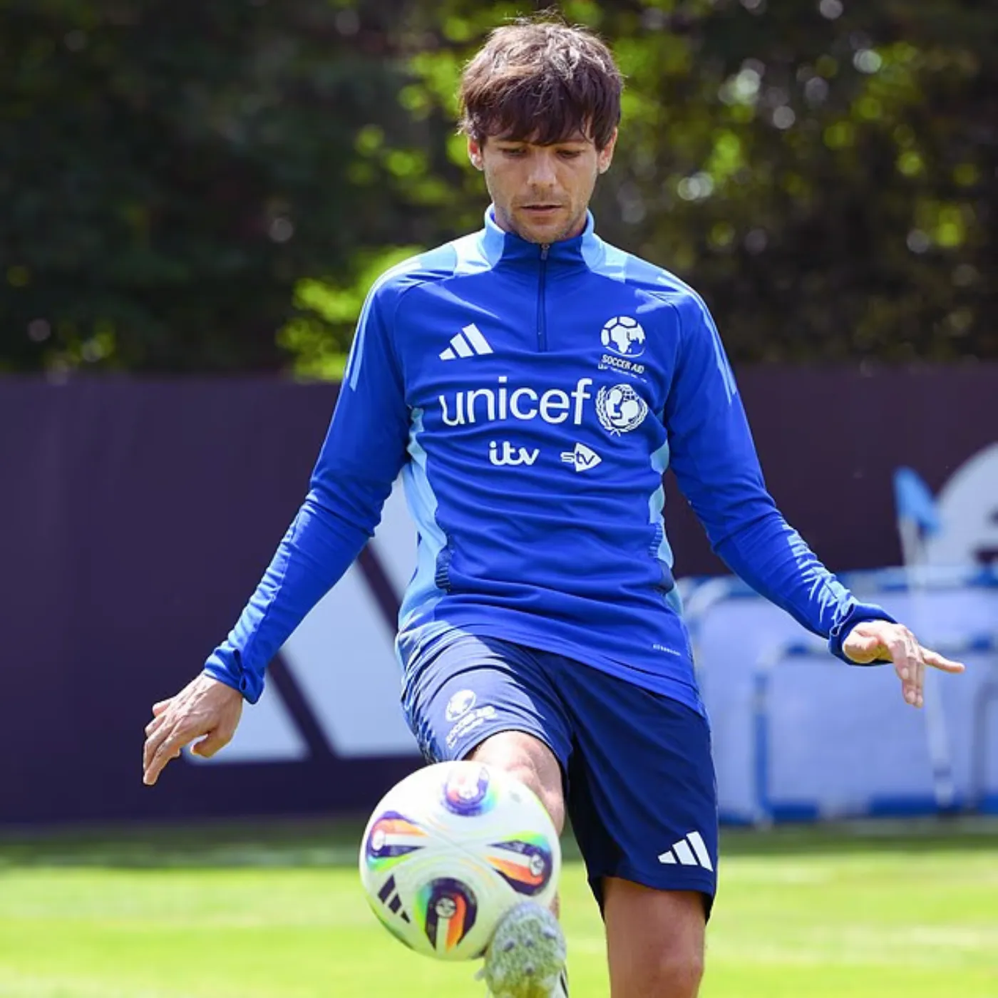 image_684cd40a48362 Louis Tomlinson’s Cold Stare Left Sam Thompson Shaking—Then He Quit