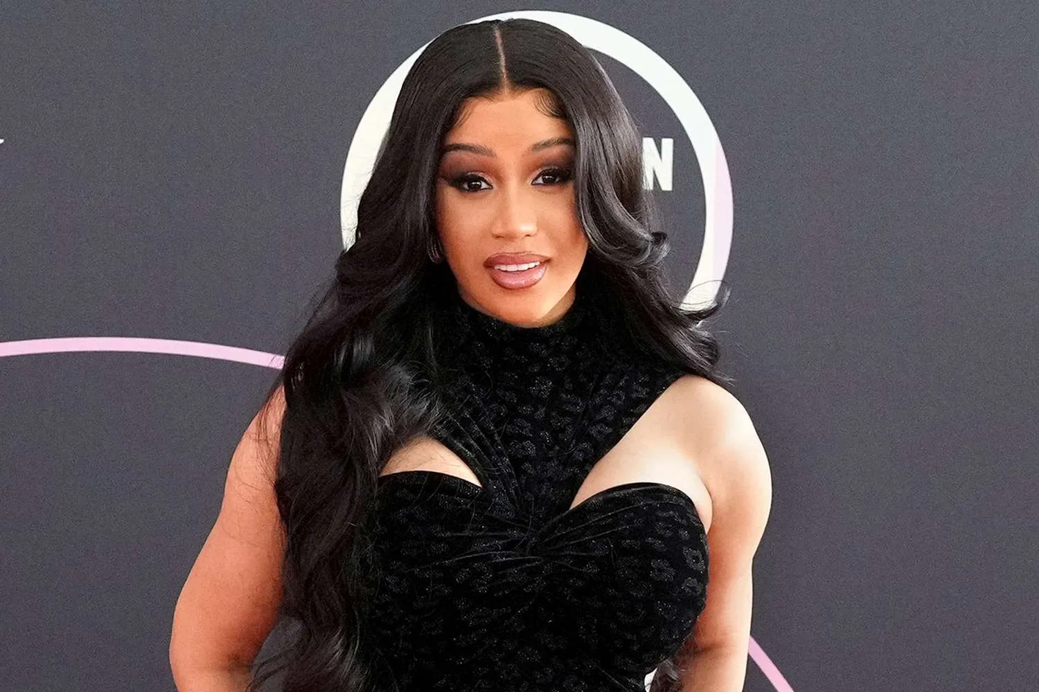 image_684cdfe0e609a ‘Don’t Play With Me!’ — Cardi B Sets the Record Straight on Atlantic Rumors