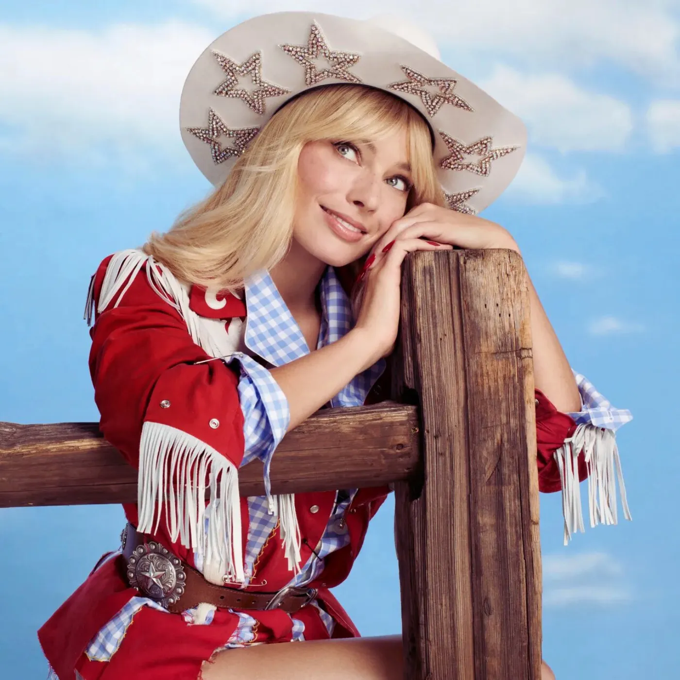 image_684ef2f3e423a Margot Robbie Drops Bombshell at Glastonbury Without Warning
