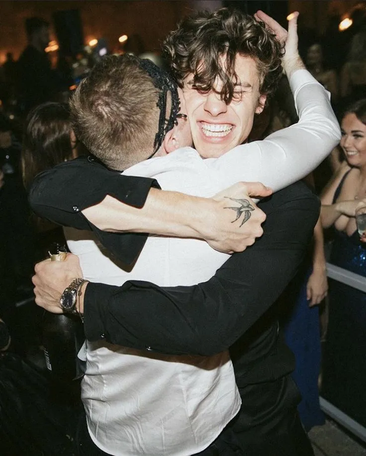 image_6850e178be79f Shawn Mendes’ Past Comment on Troye Sivan Goes Viral After Yacht Moment!