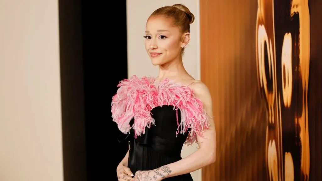 image_6850f63827e55 Ariana Grande and Mariah Carey’s Bond Goes Deeper Than Music — Fans Are Tearing Up Over What Happened Next