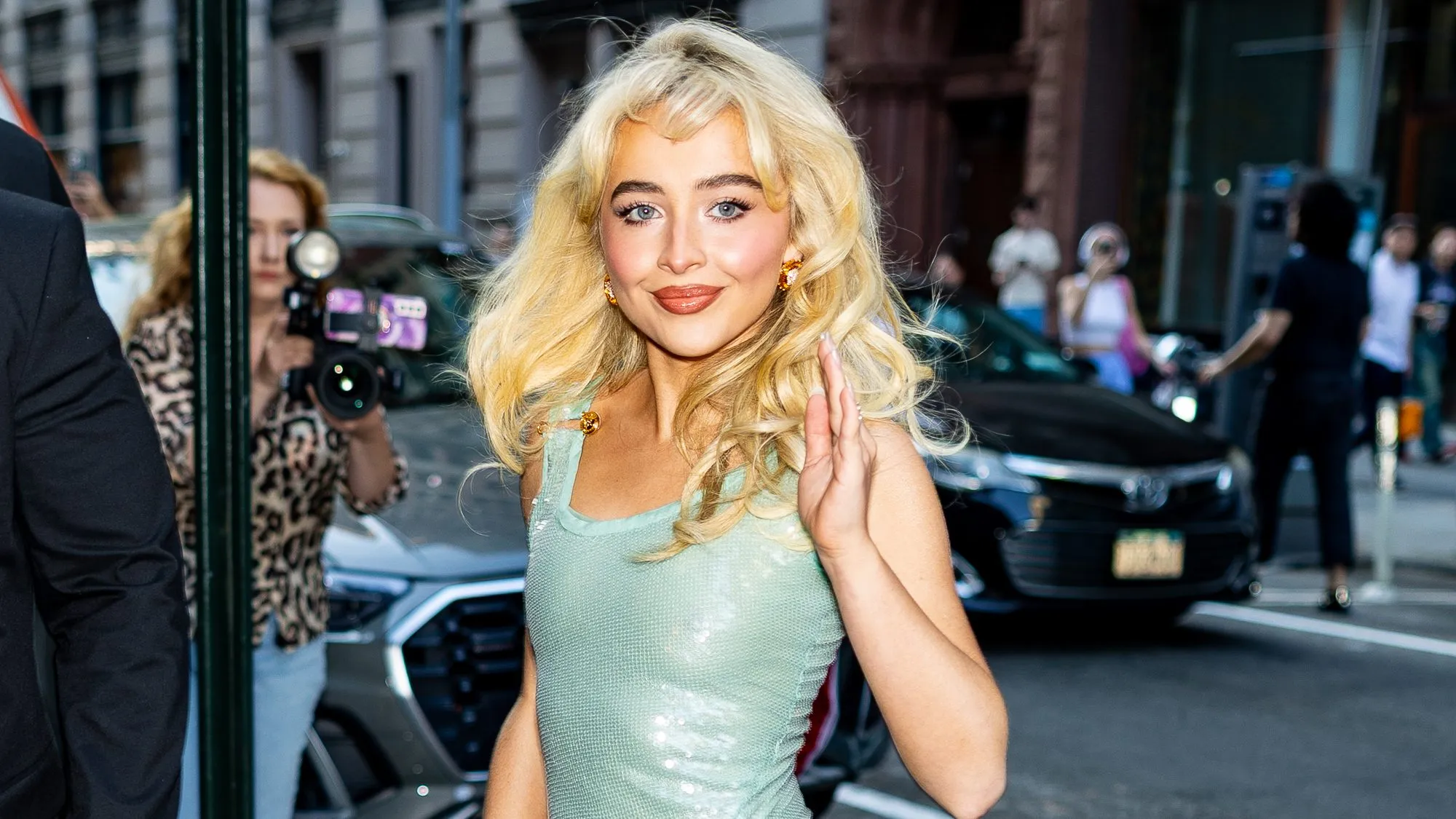 image_6852350b306f4 No Likes. No Comments. Just Silence. Did Sabrina Carpenter Just Lose Her Best Friend Over That Album Cover?